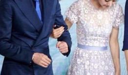 赵丽颖恋情最新爆料,神秘男友身份曝光，甜蜜互动引热议